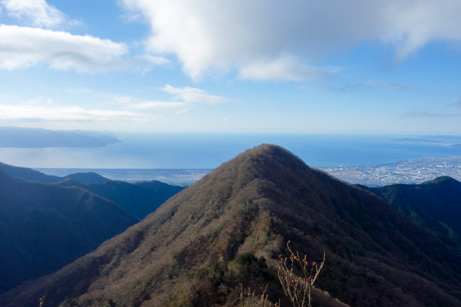 年末の愛鷹山（越前岳）日帰り登山　山神社から周回コース